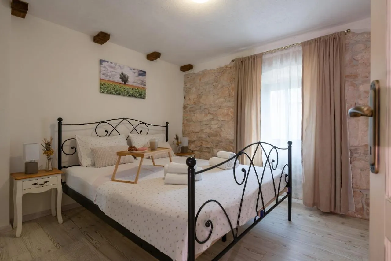 Holiday House Brnistra Rakalj Croácia
